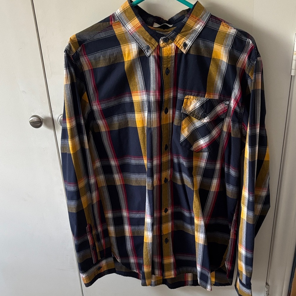 NWOT Levi's Men's Plaid Button-Down Shirt - Navy, Yellow, Red